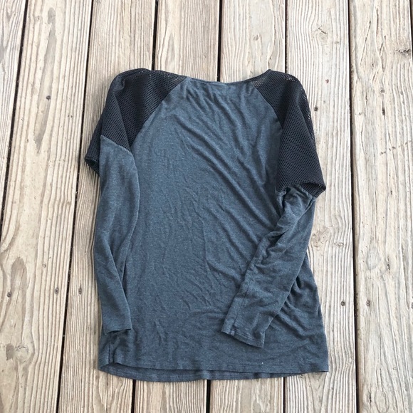 ❤️Champion Mesh Shoulder Top❤️ - Picture 5 of 5